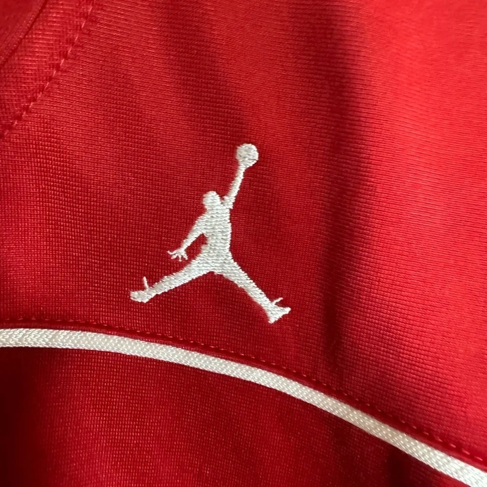 Air Jordan lightweight jacket Red with JumpMan logo size Large (16 / 18)